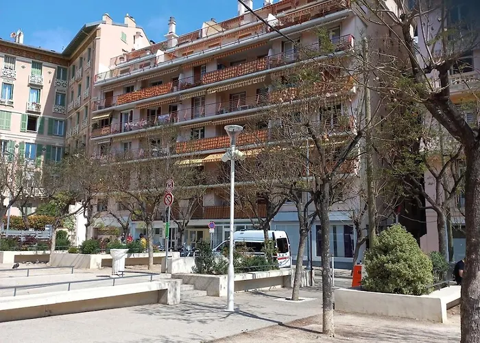 Apartmán Beausoleil, 30 Meters From Monaco Train Station *